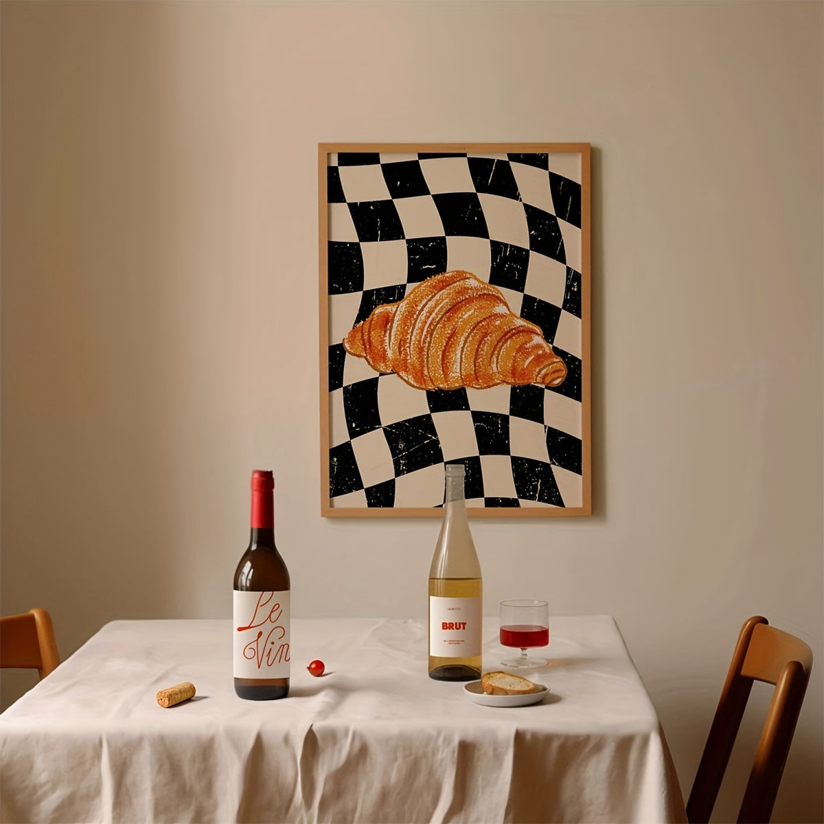 Affiche Pop Art Croissant sur fond à damier, une touche vintage d’art moderne et abstrait.